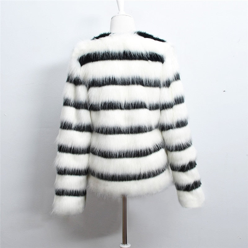Black & White Editorial Faux Fur Jacket | The Pretty Spot