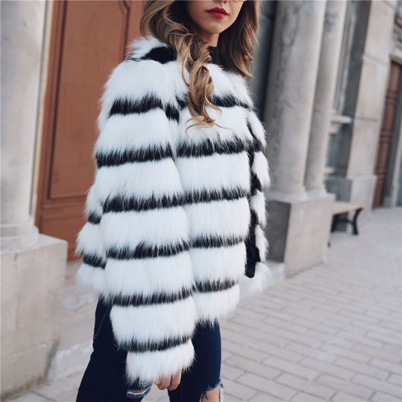 Black & White Editorial Faux Fur Jacket | The Pretty Spot