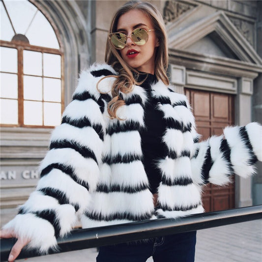 The Pretty Spot™ Black & White Editorial Faux Fur Jacket | The Pretty Spot